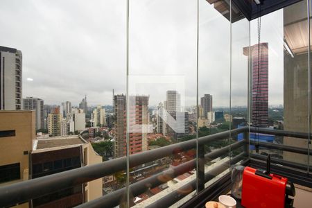 Sala de jantar varanda de apartamento para alugar com 1 quarto, 44m² em Pinheiros, São Paulo