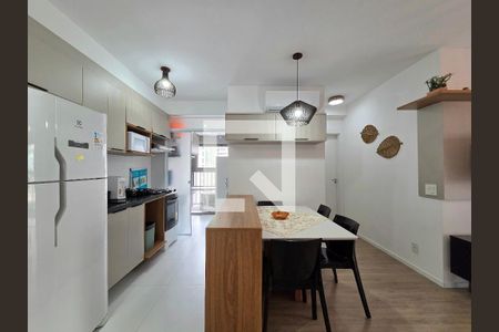 Cozinha de apartamento para alugar com 1 quarto, 49m² em Indianópolis, São Paulo