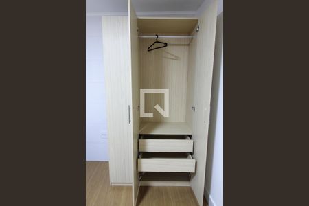 Quarto 1 de kitnet/studio para alugar com 1 quarto, 70m² em Jardim Odete, São Paulo