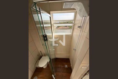 Banheiro de apartamento para alugar com 1 quarto, 40m² em Farroupilha, Porto Alegre