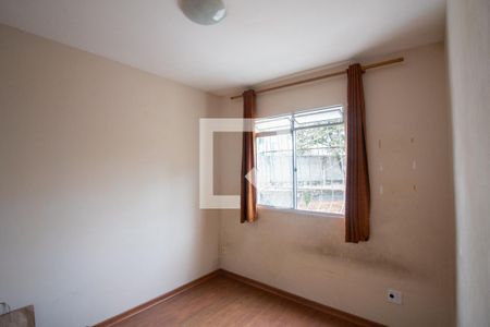 Quarto 2 de apartamento para alugar com 2 quartos, 50m² em São João Batista, Belo Horizonte
