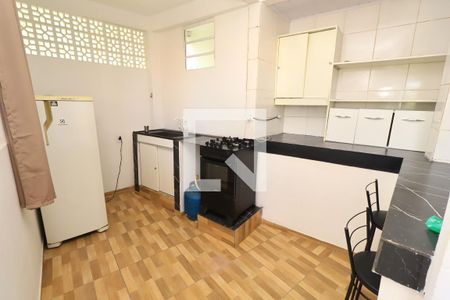 Casa de Condomínio para alugar com 2 quartos, 65m² em Piatã, Salvador
