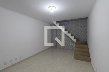 Sala de casa à venda com 3 quartos, 200m² em Parque Edu Chaves, São Paulo
