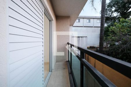 Suíte 1 de casa de condomínio para alugar com 2 quartos, 114m² em Vila Ré, São Paulo