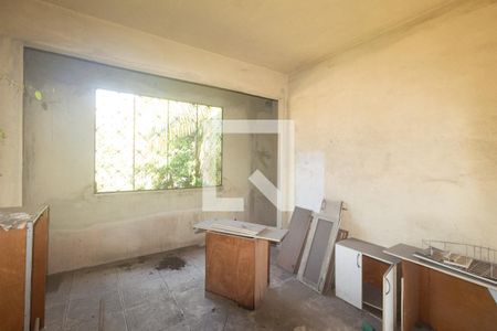 Sala/Quarto de casa à venda com 1 quarto, 600m² em Campo Grande, Rio de Janeiro
