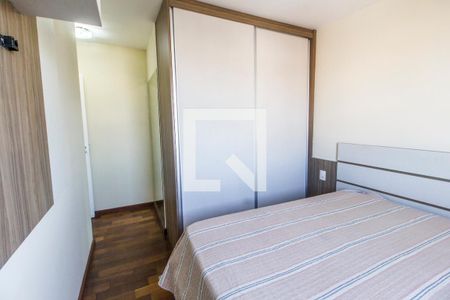 Quarto 1 de apartamento para alugar com 2 quartos, 60m² em Centro, Carapicuíba