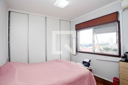 Quarto 1 de apartamento para alugar com 2 quartos, 80m² em Floresta, Porto Alegre