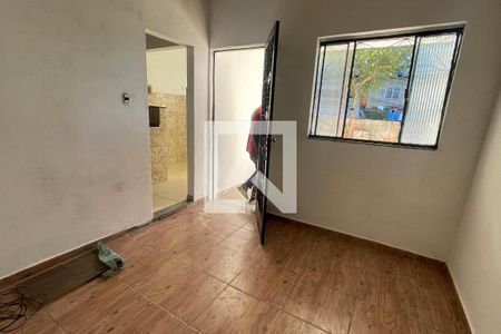 Sala de casa para alugar com 1 quarto, 70m² em São Bento, Duque de Caxias