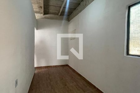 Quarto de casa para alugar com 1 quarto, 70m² em São Bento, Duque de Caxias