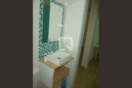 Banheiro de apartamento à venda com 2 quartos, 50m² em Parque Valenca I, Campinas
