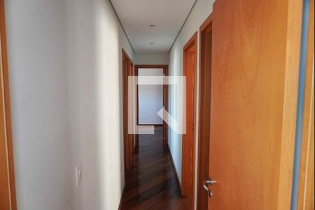 Corredor de apartamento para alugar com 3 quartos, 133m² em Tamboré, Santana de Parnaíba