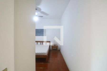 Suíte de apartamento para alugar com 3 quartos, 120m² em Vila Maia, Guarujá