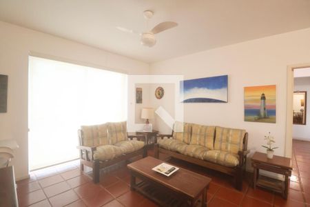 Sala de apartamento para alugar com 3 quartos, 120m² em Vila Maia, Guarujá