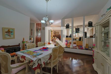 Casa à venda com 5 quartos, 411m² em Anchieta, Belo Horizonte