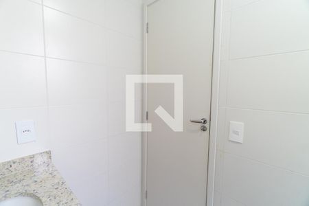 Banheiro da Suíte de apartamento para alugar com 2 quartos, 42m² em Vila Guarani (zona Sul), São Paulo
