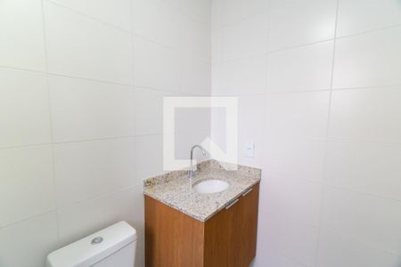 Banheiro da Suíte de apartamento para alugar com 2 quartos, 42m² em Vila Guarani (zona Sul), São Paulo
