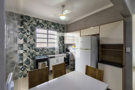 Cozinha  de apartamento para alugar com 1 quarto, 45m² em Guilhermina, Praia Grande