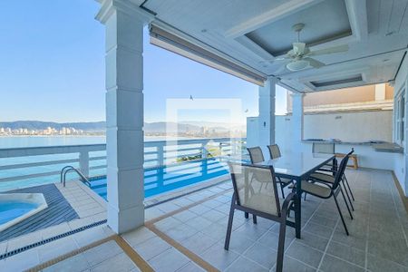 Casa para alugar com 4 quartos, 290m² em Parque Enseada, Guarujá