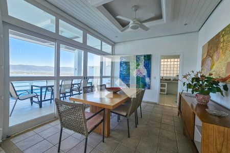 Casa para alugar com 4 quartos, 290m² em Parque Enseada, Guarujá