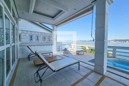 Casa para alugar com 4 quartos, 290m² em Parque Enseada, Guarujá
