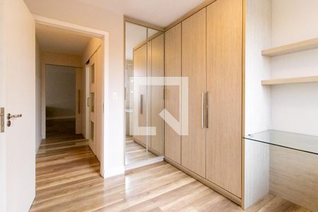 Quarto 1 de apartamento para alugar com 2 quartos, 86m² em Água Verde, Curitiba