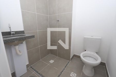Banheiro de kitnet/studio à venda com 1 quarto, 21m² em Vila Ema, São Paulo