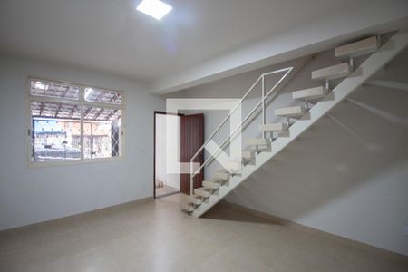 Sala de casa à venda com 2 quartos, 90m² em Santa Rosa, Belo Horizonte