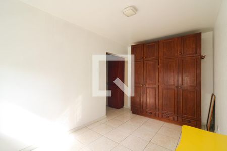 Quarto 1 de apartamento para alugar com 2 quartos, 65m² em Partenon, Porto Alegre