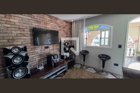 Casa à venda com 2 quartos, 75m² em Veloso, Osasco