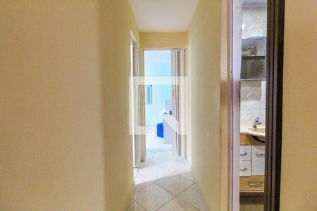 Corredor de apartamento à venda com 3 quartos, 64m² em Cidade Antônio Estêvão de Carvalho, São Paulo
