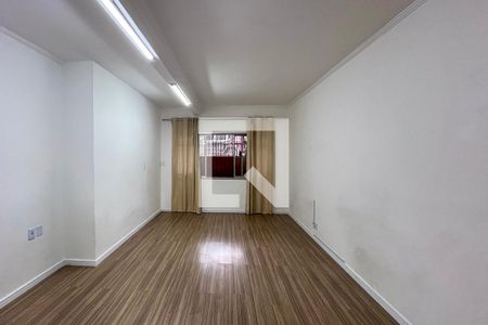 Sala de casa para alugar com 1 quarto, 210m² em Vila Moraes, São Paulo