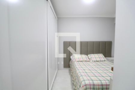 Suíte de apartamento para alugar com 3 quartos, 89m² em Vila Alzira, Guarujá