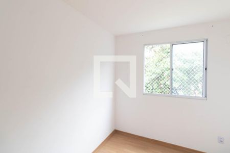 Quarto 2 de apartamento para alugar com 2 quartos, 45m² em Inhoaíba, Rio de Janeiro