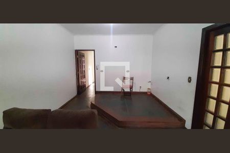 Casa à venda com 4 quartos, 160m² em Jardim Bela Vista, Osasco