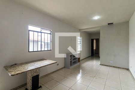 Sala/Cozinha de casa para alugar com 1 quarto, 43m² em Cidade Industrial de Curitiba, Curitiba
