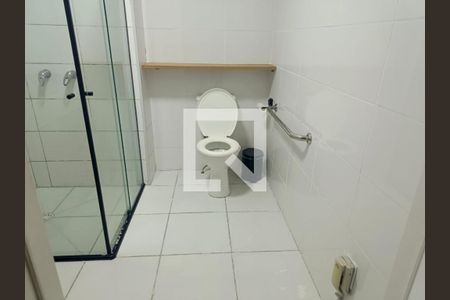 Banheiro de apartamento para alugar com 2 quartos, 43m² em Parque Reboucas, São Paulo