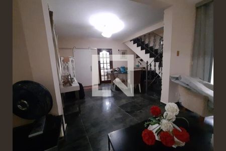 Sala de casa para alugar com 3 quartos, 200m² em Jardim Alvorada, Nova Iguaçu