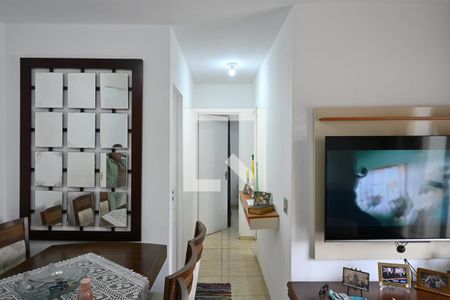 Corredor de apartamento para alugar com 2 quartos, 50m² em Jardim Mitsutani, São Paulo