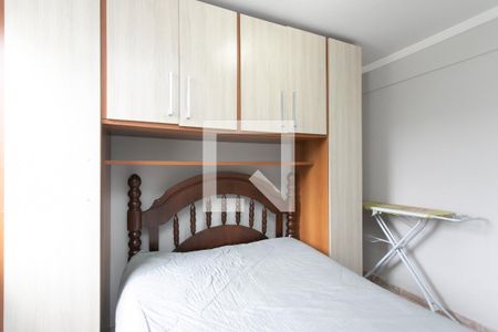 Quarto 1  de apartamento para alugar com 2 quartos, 48m² em Conjunto Habitacional Fazenda do Carmo, São Paulo