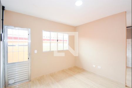 Sala de casa de condomínio para alugar com 2 quartos, 100m² em Jardim Albertina, Guarulhos