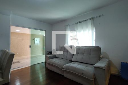 Sala de casa de condomínio para alugar com 4 quartos, 120m² em Taquara, Rio de Janeiro
