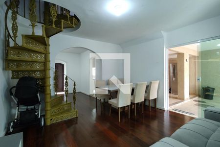 Sala de casa de condomínio para alugar com 4 quartos, 120m² em Taquara, Rio de Janeiro