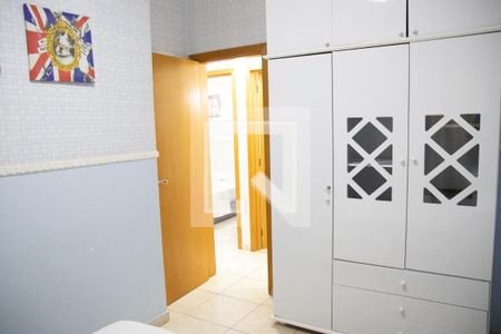 Quarto 01 de apartamento para alugar com 3 quartos, 78m² em Jardim Goiás, Goiânia