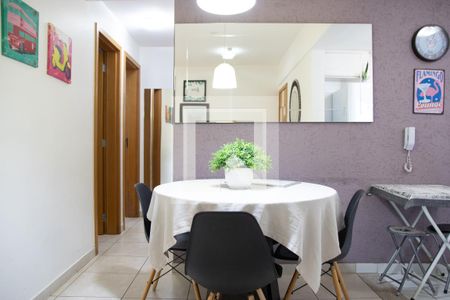 Sala de apartamento para alugar com 3 quartos, 78m² em Jardim Goiás, Goiânia