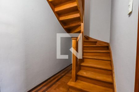 Escada de casa à venda com 3 quartos, 130m² em Ipiranga, São Paulo