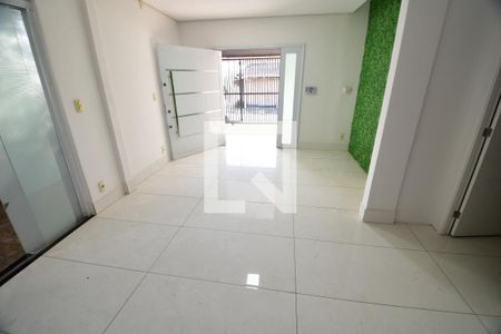 Sala de casa para alugar com 2 quartos, 120m² em Residencial São José, Campinas