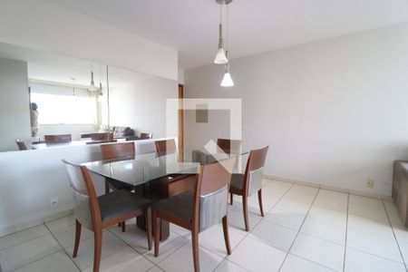 Sala de apartamento para alugar com 2 quartos, 57m² em Saraiva, Uberlândia