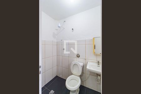 Banheiro de kitnet/studio para alugar com 1 quarto, 34m² em Mooca, São Paulo
