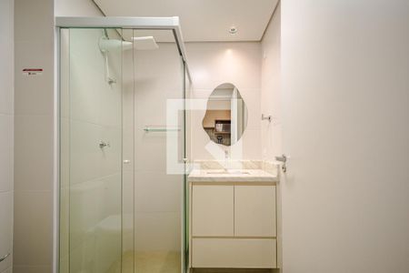 Banheiro de kitnet/studio para alugar com 1 quarto, 26m² em Butantã, São Paulo