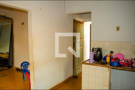 Casa à venda com 3 quartos, 268m² em Vila Monticelli, Goiânia